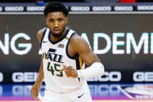 Los Jazz no se sienten respetados por el arbitraje: "Ha sido ridículo"