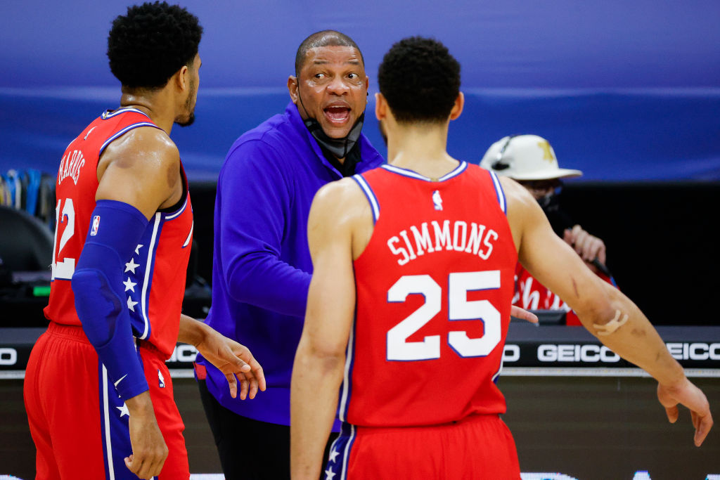 Philadelphia aplasta a San Antonio sin Joel Embiid