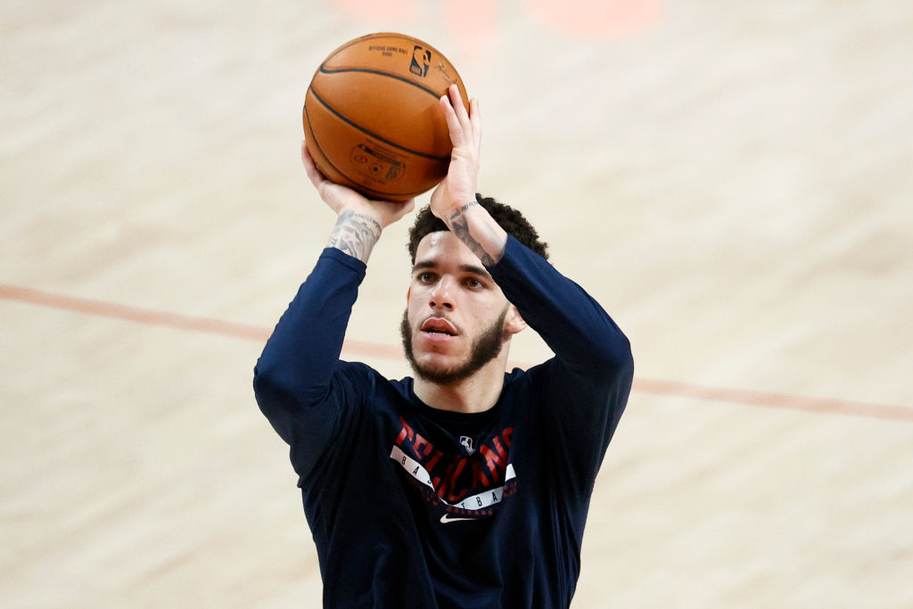 Hawks y Bulls presentan ofertas por Lonzo Ball