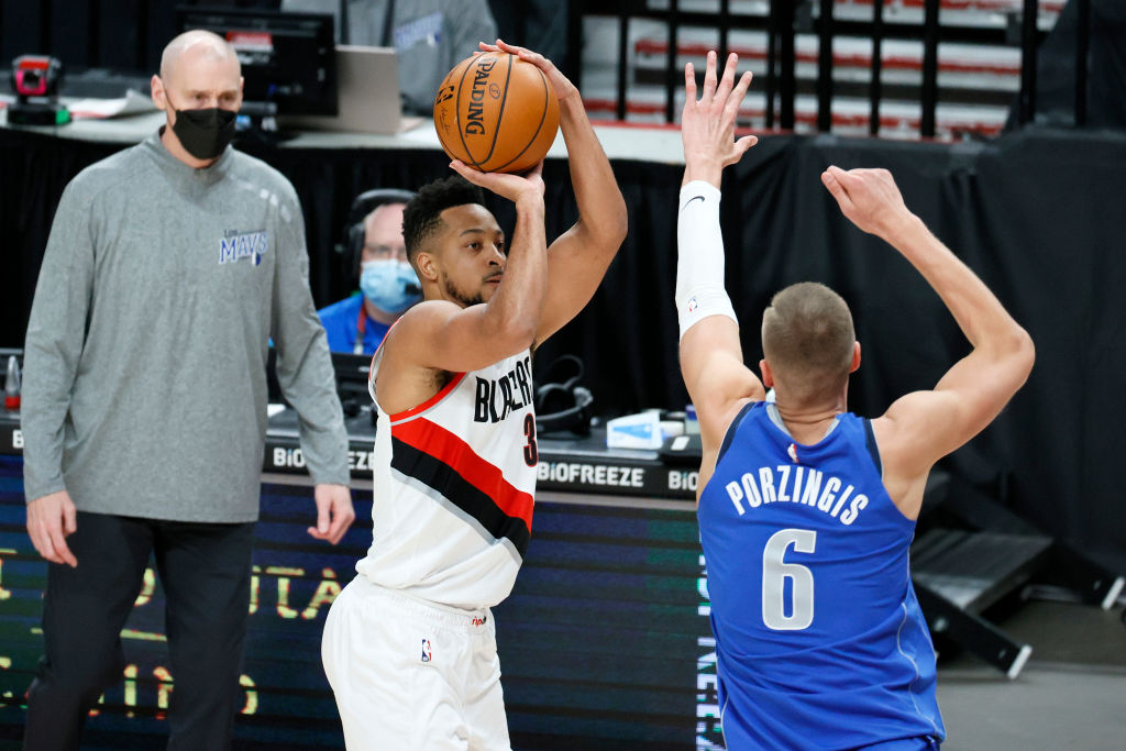 El mejor McCollum está de vuelta: 32 puntos y victoria ante Dallas