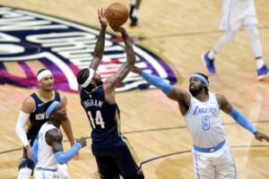 New Orleans arrolla a unos diezmados Lakers