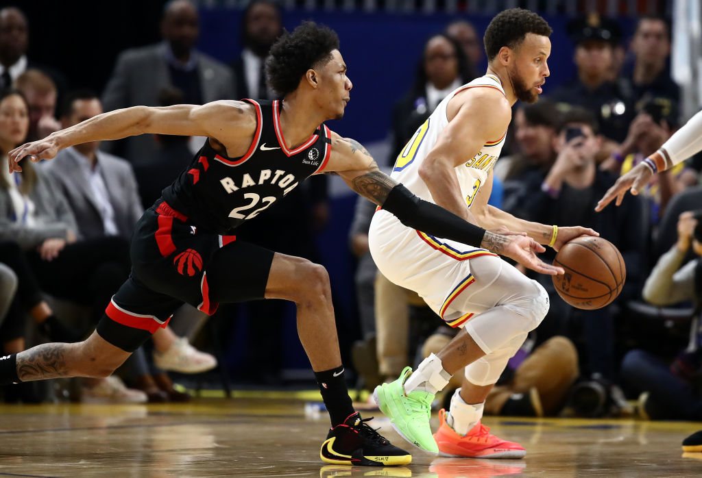 Los Raptors cortan a Patrick McCaw