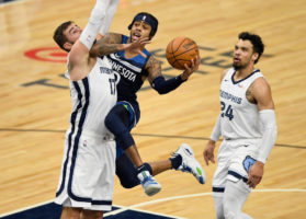 Chris Finch adelanta que D'Angelo Russell seguirá saliendo desde el banquillo