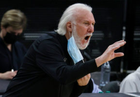 Gran Levert e importante triunfo en la prórroga ante San Antonio