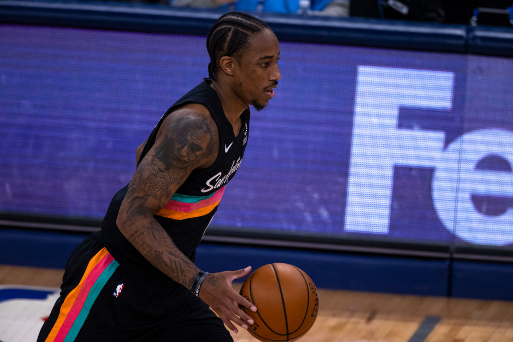 DeRozan estudiará ofertas en la próxima agencia libre