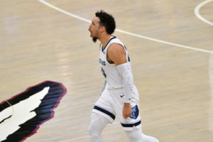Dillon Brooks destaca con 28 puntos en la tercera victoria seguida de Memphis