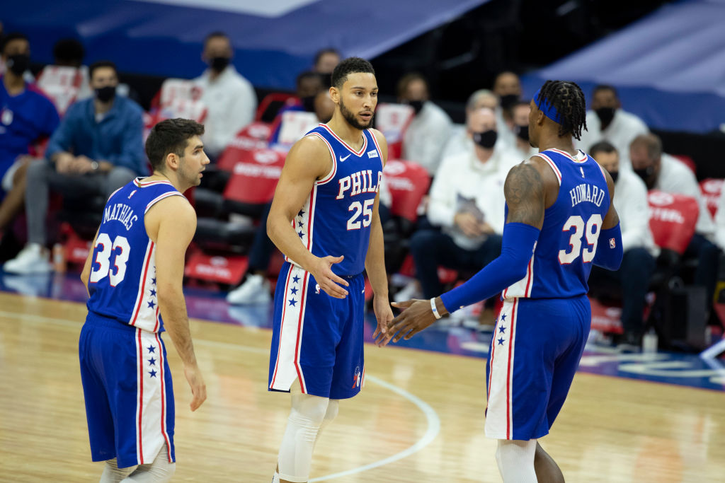 Dwight Howard aplaude el mayor liderazgo de Ben Simmons