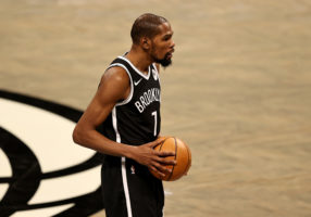 La NBA multa a Kevin Durant con 50.000 dólares por su lenguaje ofensivo