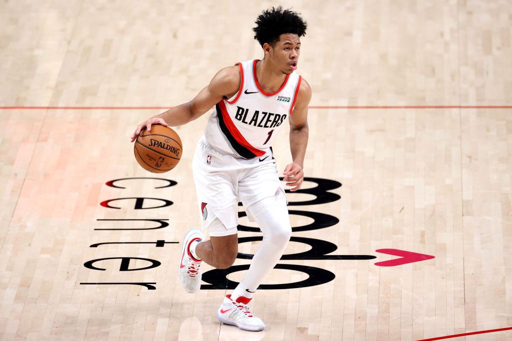 Anfernee Simons comanda el triunfo de Portland con 27 puntos y nueve triples