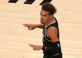 Trae Young y Capela acaban con los Pacers