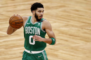 Demoledor último cuarto y victoria de los Celtics en Denver