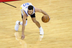 Vuelve el mejor Stephen Curry para batir a los Nuggets
