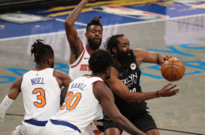 Harden recae de su lesión en la victoria ante los Knicks