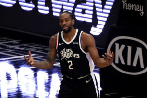 Kawhi Leonard estará al menos una semana de baja