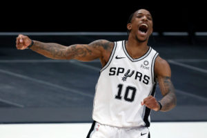 Los Spurs se sobreponen a los 45 puntos de Bradley Beal