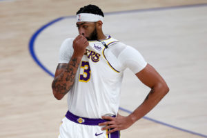 Anthony Davis siente que está "empezando de cero" tras su lesión