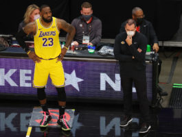 Las ausencias de LeBron en el banquillo no se deben a asuntos médicos