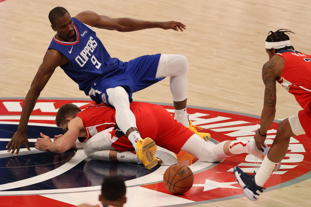Serge Ibaka no disputará el tercer partido contra los Mavericks