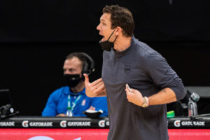 Los días de Luke Walton en Sacramento pueden estar contados
