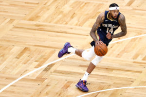 Ingram sufre un esguince de tobillo y será evaluado día a día