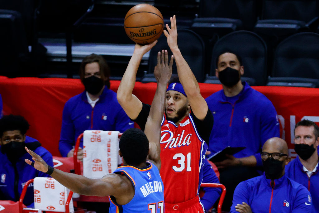 Joel Embiid agradece la presencia de Seth Curry: "Nos hace la vida más fácil"