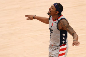 Los Warriors solo traspasarían sus elecciones 7º y 14º por Bradley Beal