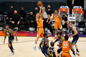 Los Suns, nuevos líderes de la NBA tras ganar a los Jazz