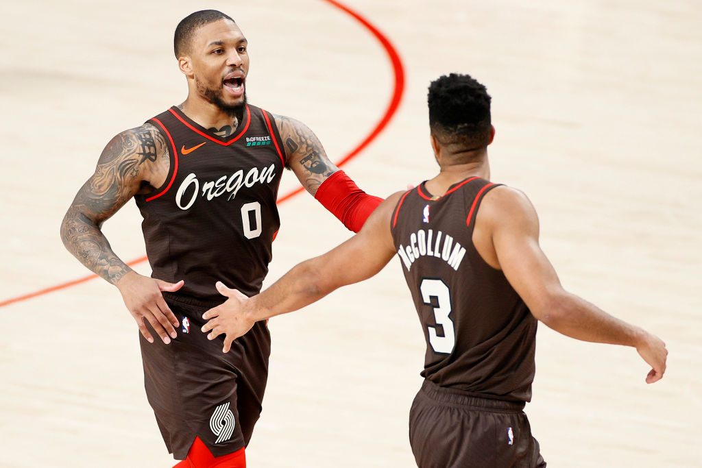 Portland pone más tierra de por medio con los Lakers