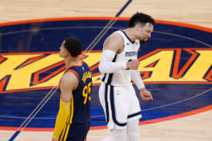 Memphis, equipo de playoffs tras acabar con Warriors en la prórroga