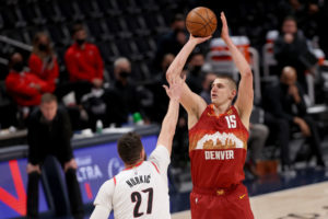 Denver contesta con fuerza a Portland e iguala la eliminatoria