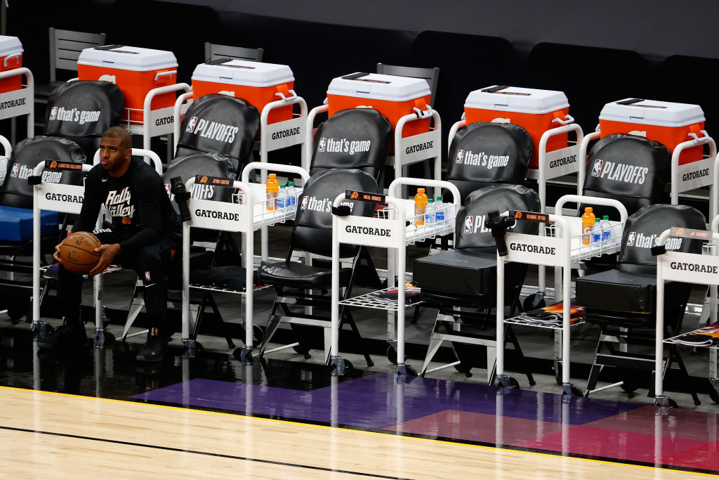 Monty Williams restringió los minutos de Chris Paul