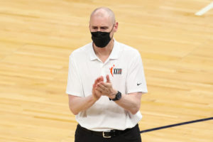 Rick Carlisle, candidato a entrenar a los Bucks si no sigue Budenholzer