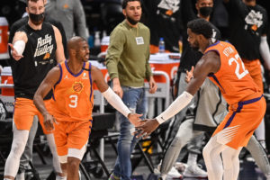 Deandre Ayton sobre Chris Paul: "Es lo mejor que le ha pasado a mi carrera"