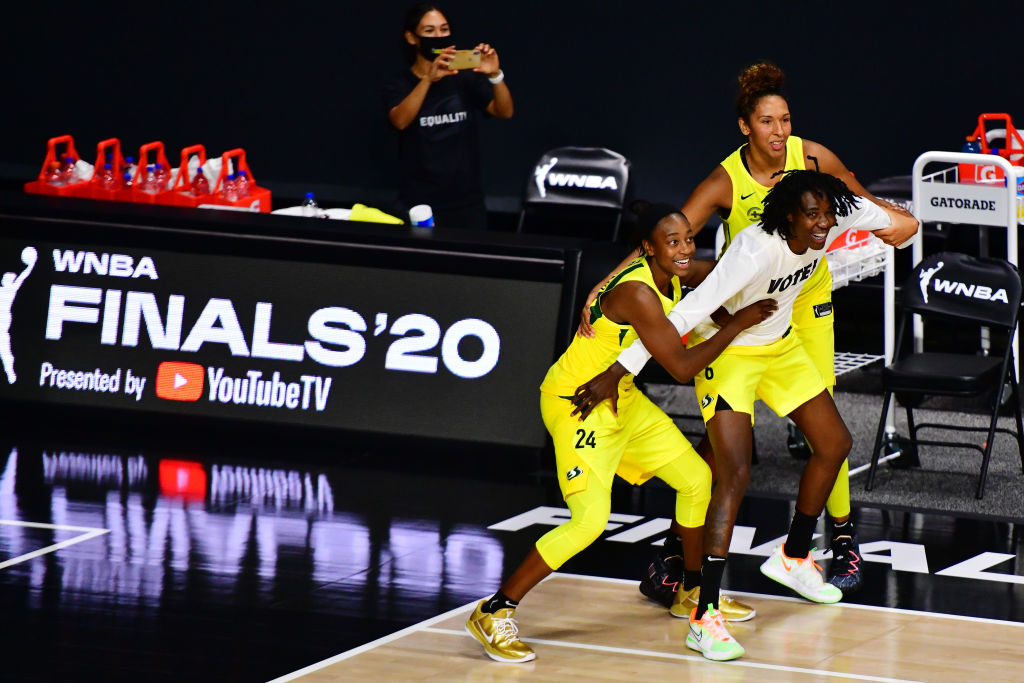WEEK 4: La WNBA se abona al suspense del buzzer beater