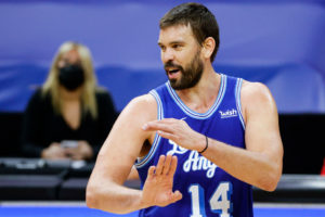 Marc Gasol la lía en su debut con el Girona: 21 puntos, 7 rebotes y 7 asistencias