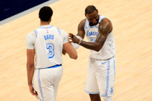 Chris Bosh cree que Anthony Davis es "más vital" para los Lakers que LeBron