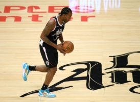 Es "poco probable" que Kawhi Leonard viaje a Phoenix para el Game 5