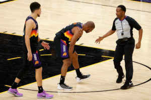 Chris Paul se resintió del hombro, pero espera jugar el siguiente partido