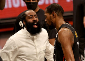 Steve Nash dice que James Harden "progresa adecuadamente"