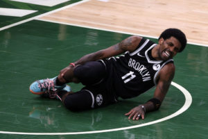 Kyrie Irving se lesiona y complica la carrera de playoffs de Brooklyn