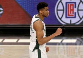 Giannis Antetokounmpo no sufre daño estructural en su rodilla izquierda
