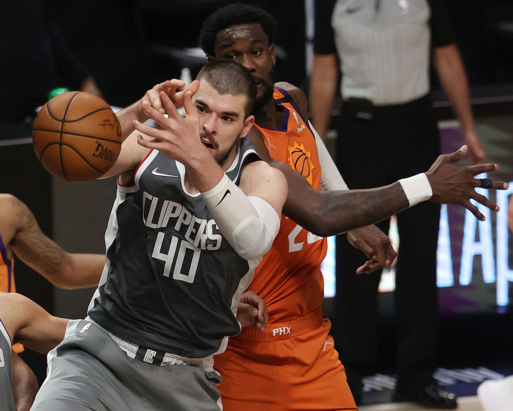 Ivica Zubac podría regresar en el Game 6