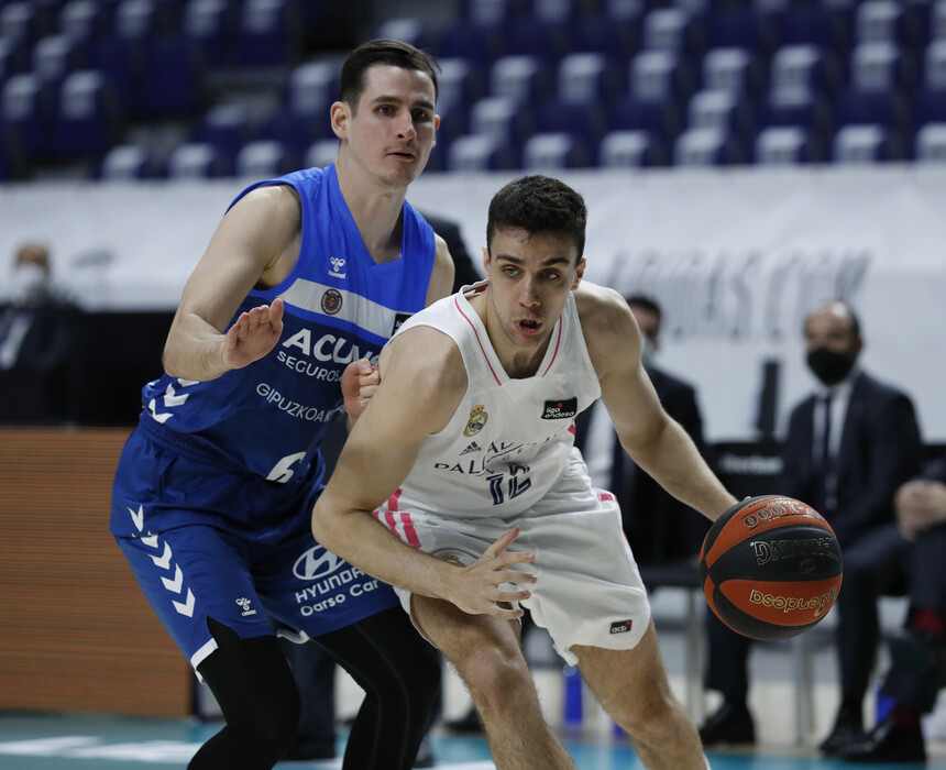 Carlos Alocén se retira del NBA draft 2021