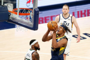 Indiana Pacers, en negociaciones por Myles Turner