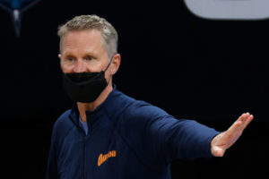 Los Warriors planean traspasar sus dos picks por un jugador de rendimiento inmediato