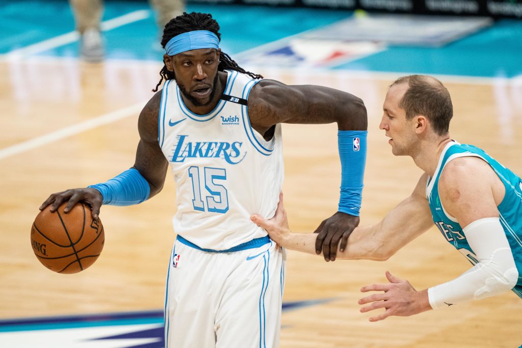 Montrezl Harrell podría formar parte de un potencial traspaso por Buddy Hield