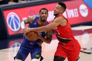 Varias franquicias ofrecen 'picks' altos del draft a cambio de C.J. McCollum