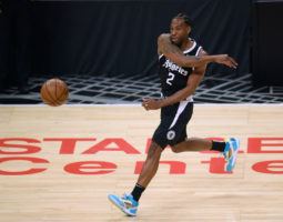 La lesión de Kawhi Leonard apunta a tener un largo recorrido
