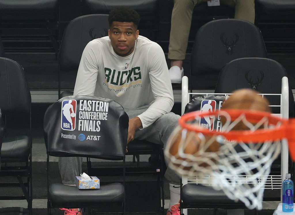 La conveniencia (o no) de forzar a Antetokounmpo