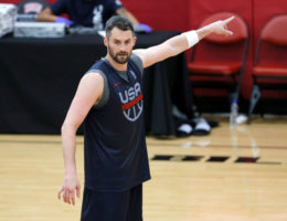 Kevin Love descarta la retirada a pesar de las lesiones